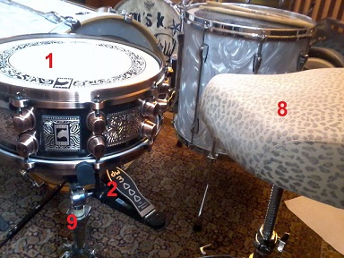 Strumenti rubati1small.jpg
